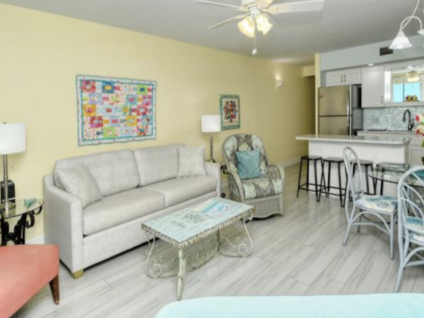 Charming Vacation Rental on Longboat Key. Call Today.